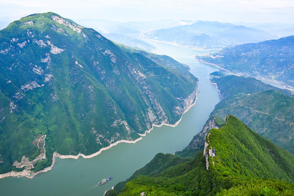 这是6月9日拍摄的瞿塘峡一带景色（无人机照片）。