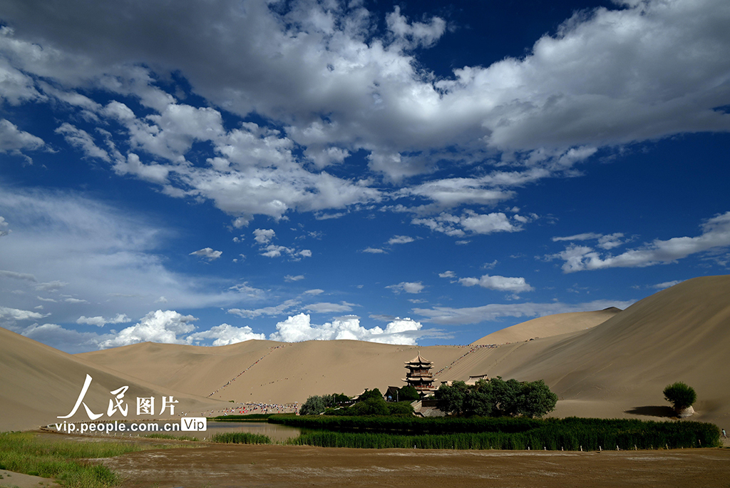 甘肃敦煌：大漠云景如画迎客来【2】