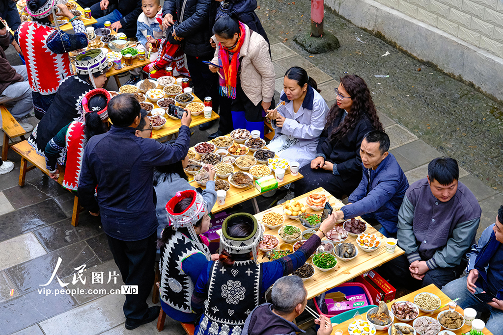 云南元阳：哈尼长街宴热闹非凡【3】