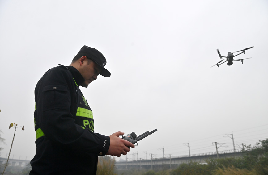 广西南宁：无人机线路巡防护春运