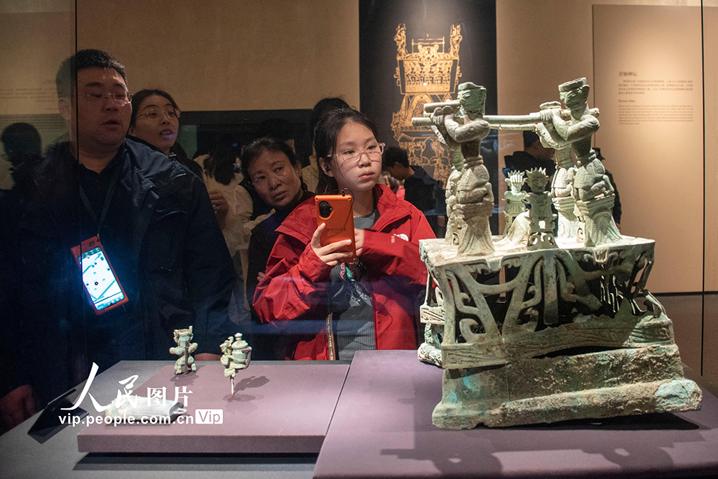 四川广汉：三星堆博物馆里感受古蜀文化魅力