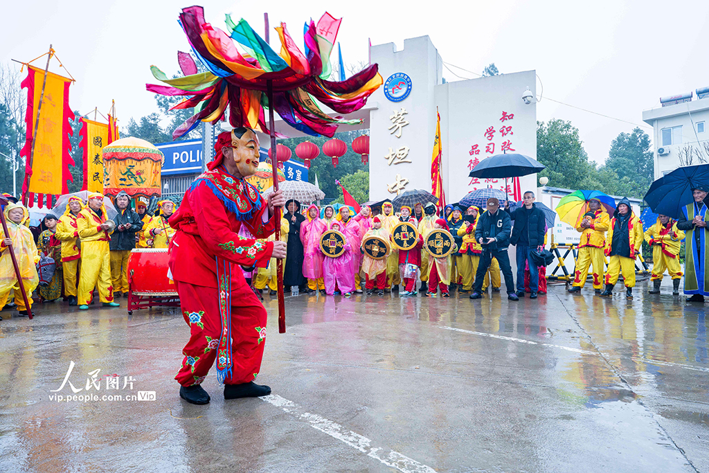 安徽池州：傩戏闹新春